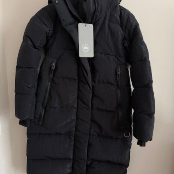 canada goose byward parka satin NWT small - Picture 8 of 8